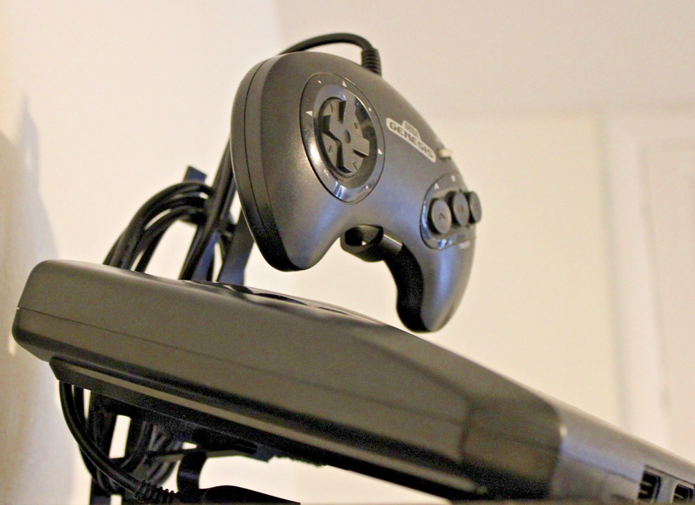 Sega Genesis/Mega Drive Model 2 Display Stand -- 3D Printed