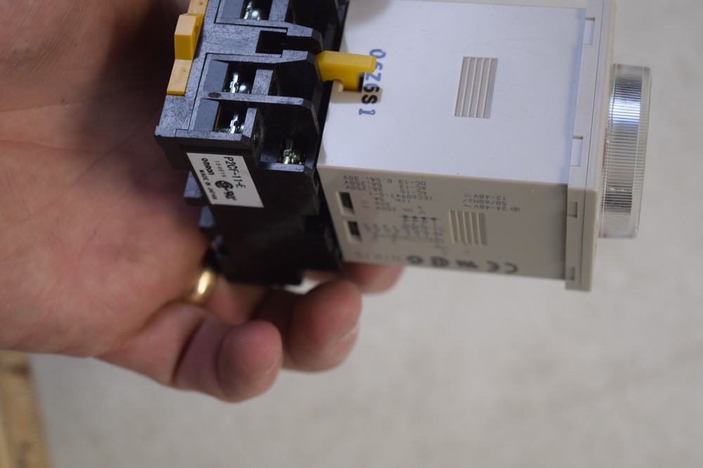 Omron H3CR-A Timer Module with Omron P2CF-11-E