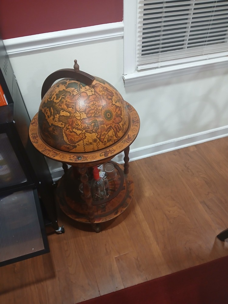 Never used Vintage Rolling Globe Bar