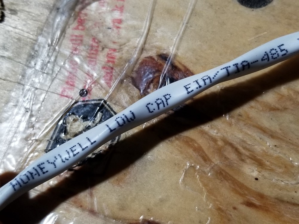 Honeywell Genesis 3322 18/1P Low-Cap Shielded FFEP Control Cable CMP White/50ft