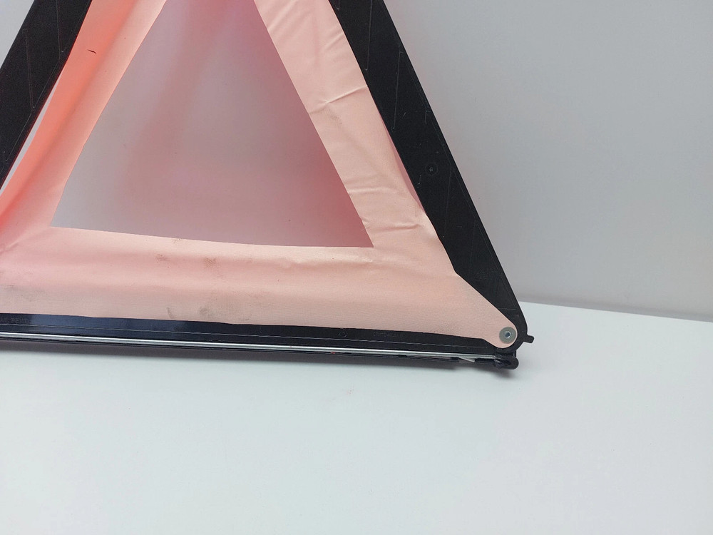 VOLVO V40 EMERGENCY HAZARD WARNING TRIANGLE 2013