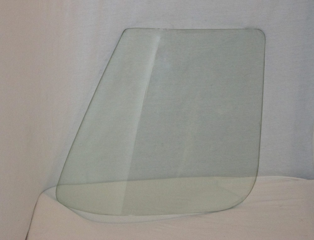 1963 Chev Corvette Coupe Split Window Left Clear Rear Back Glass