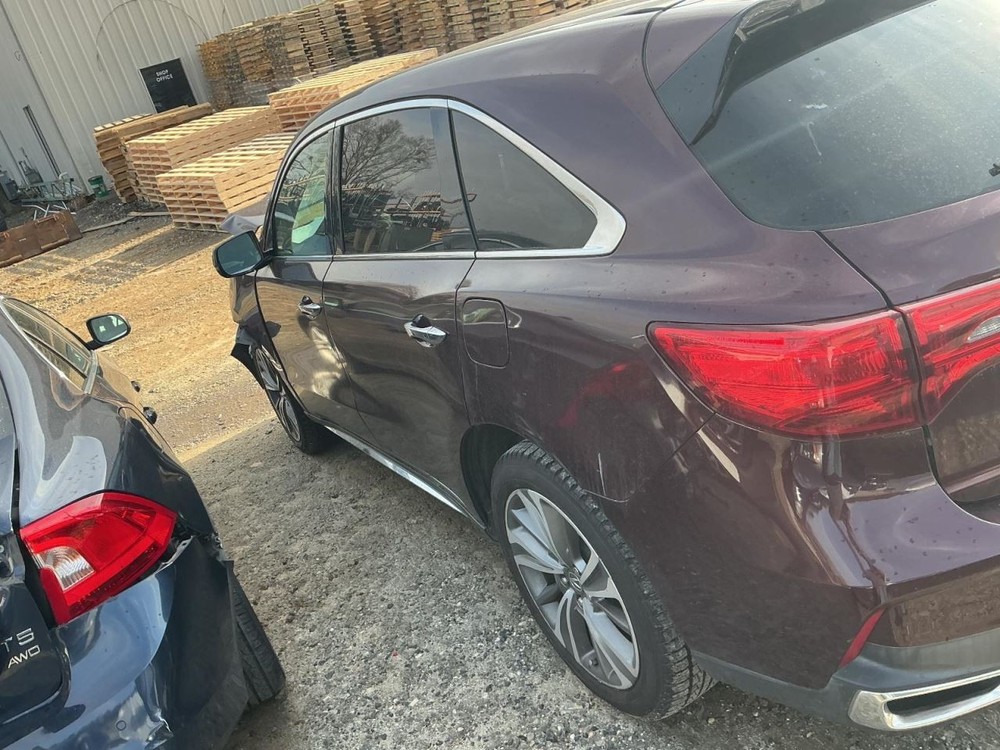MDX 2017 Glove Box 4973954