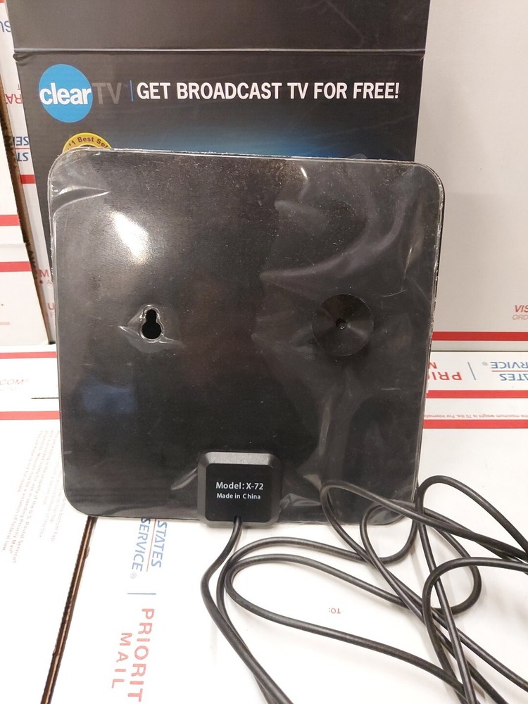 Clear TV Indoor Amplifying & Broadcasting Flat Antenna ~ Black