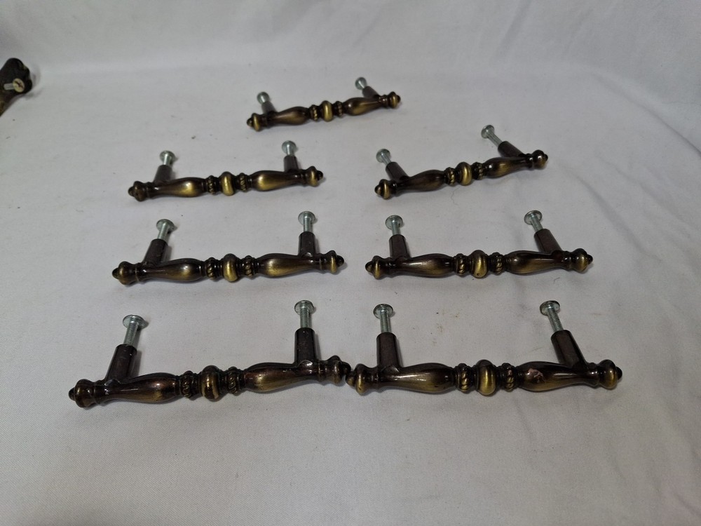 7 Vtg 1971 Amerock Brass Drawer Pull Handle, Carriage House Pattern