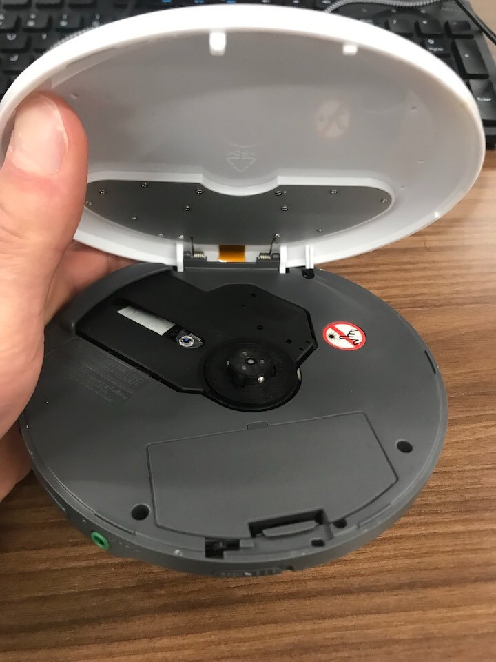 Philips AX2420/17 - 45 Second ESP Dynamic Bass Boost Portable CD Player - TESTED