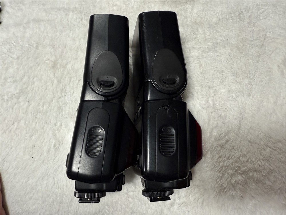 2x NIKON SPEEDLIGHT SB-24 SHOE MOUNT FLASH "UNTESTED"