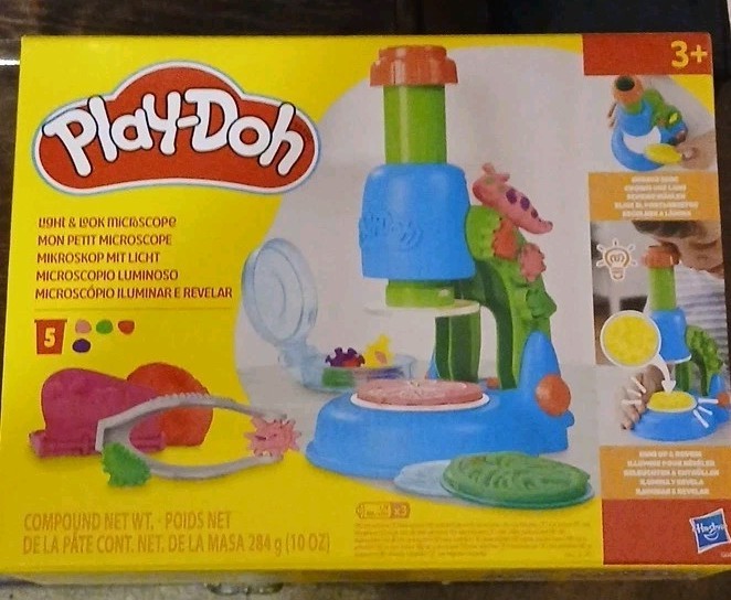 Hasbro Play-Doh Light & Look Microscope