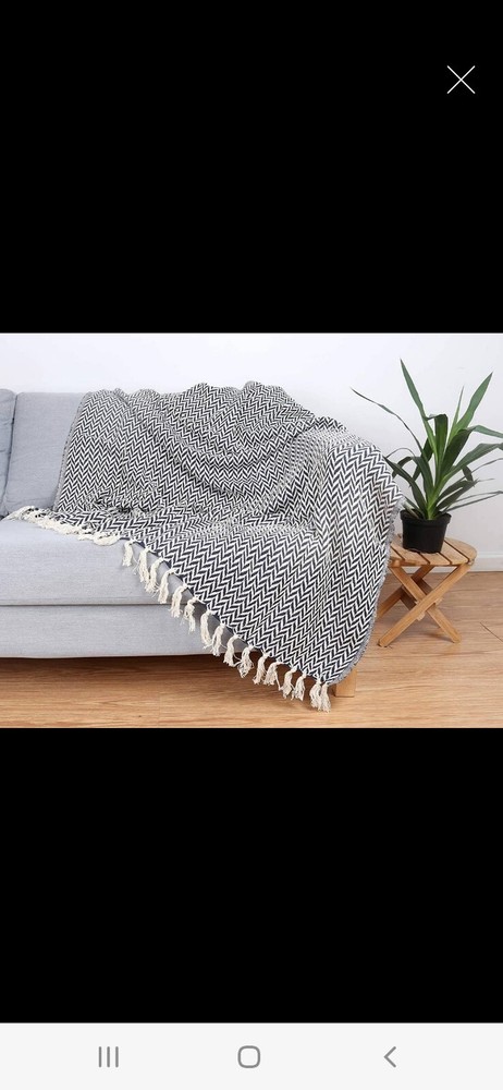 Common Threads Trow Blanckets