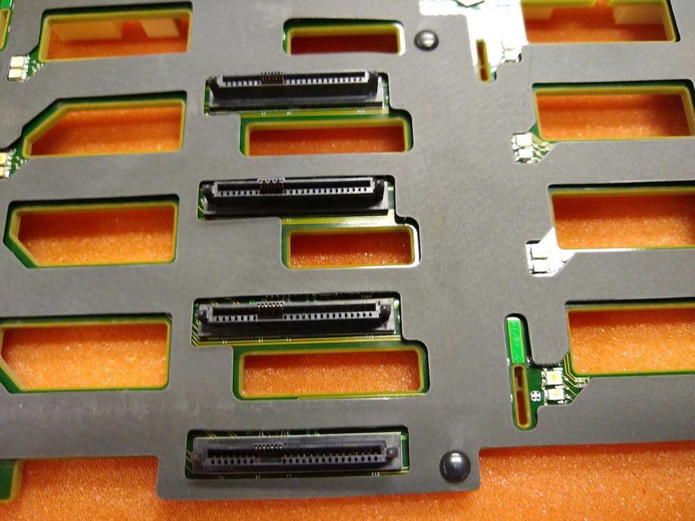 KU482 Dell 8 port SAS Backplane tested working