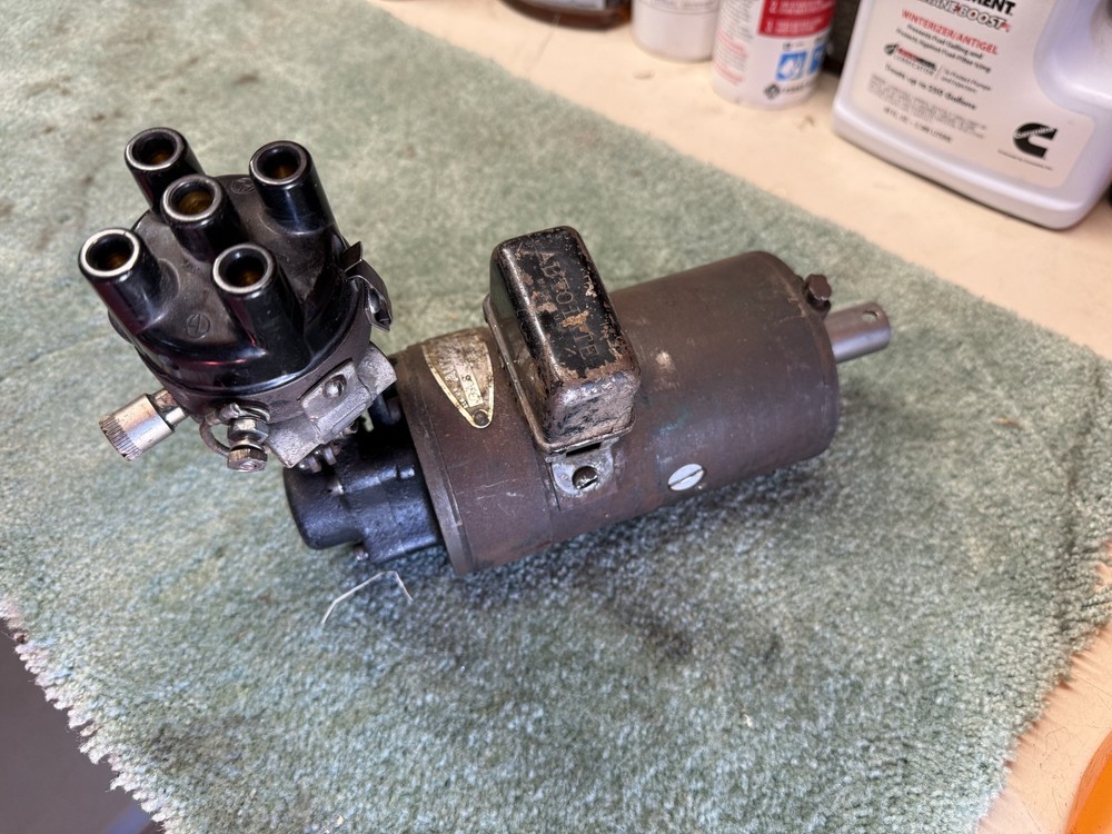 Indian '38-'42 'Four' Generator/Distributor Assembly 6v (#0136)