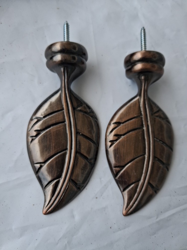 2 Decorative Curtain Rods Leaf Pattern FINIAL
