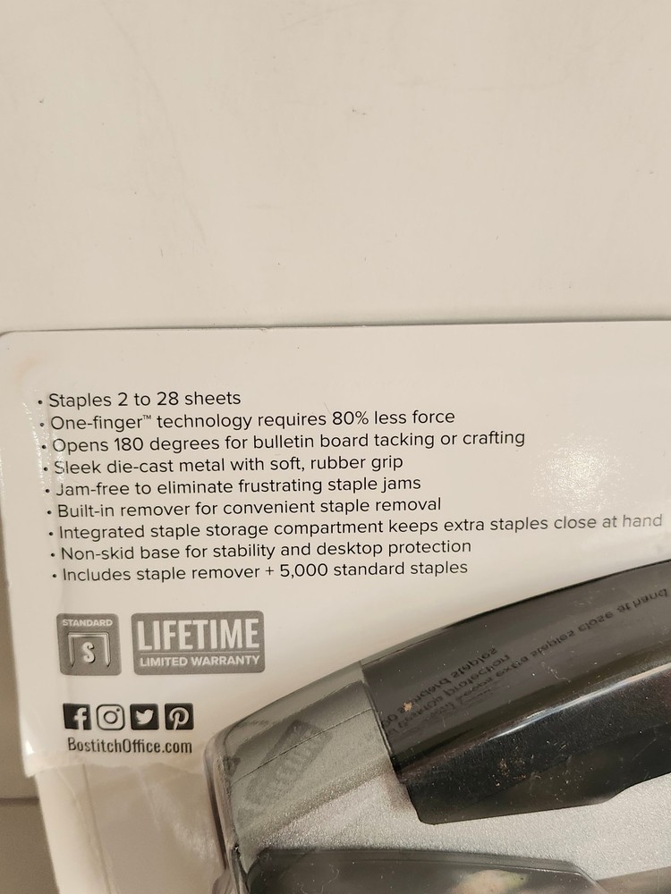 Bostitch Premium Desktop Stapler Value Pack Staple Remover + 5000 Staples, Read