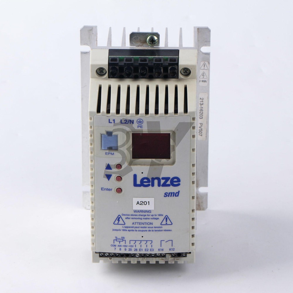 Used 1PC Lenze ESMD751C4TXA frequency converter