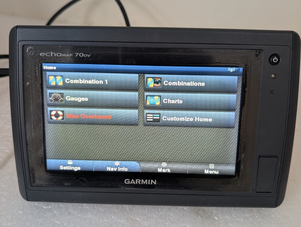 Garmin - echoMAP 70DV - 7" Fishfinder/Chartplotter Touch Screen Works Fine