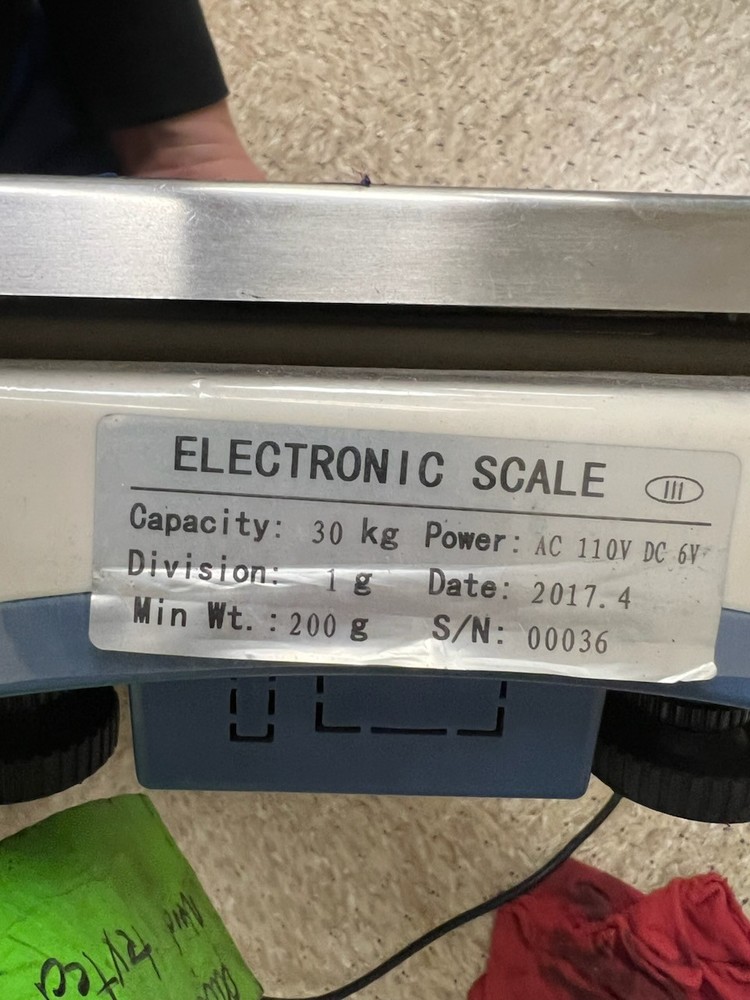 ELECTRONIC SCALE 30KG 110 VOLT