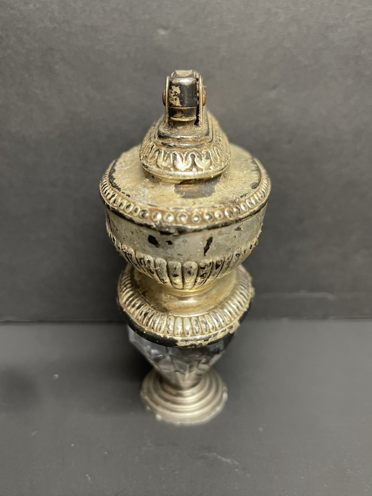 Vintage Ronson Queen Annie Table Lighter