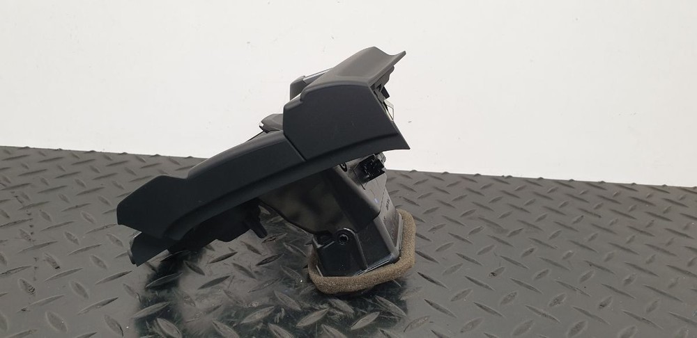 Audi A5 MK2 (B9) 2018 Dash Vent Right Side Outer 8W2820902B