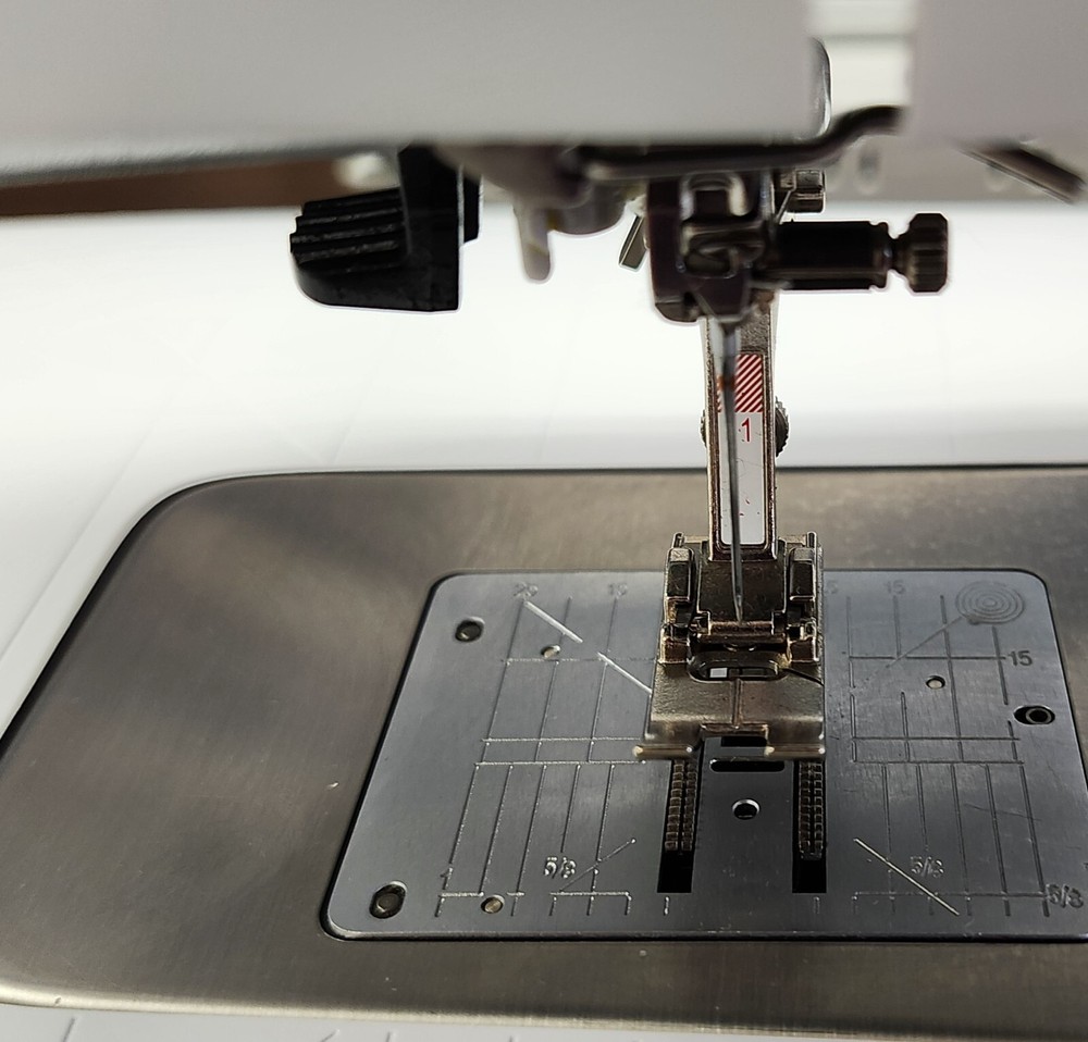 Bernina 735 Sewing Machine! Professionally Serviced!