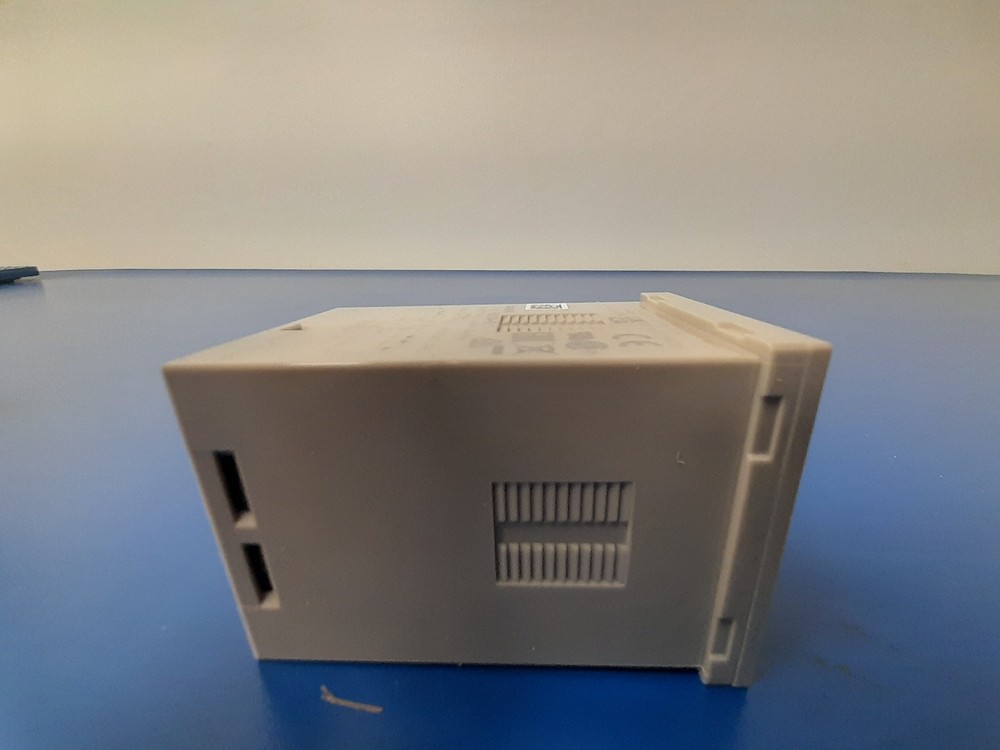 OMRON H3CA-8-AC100/110/120 Timer