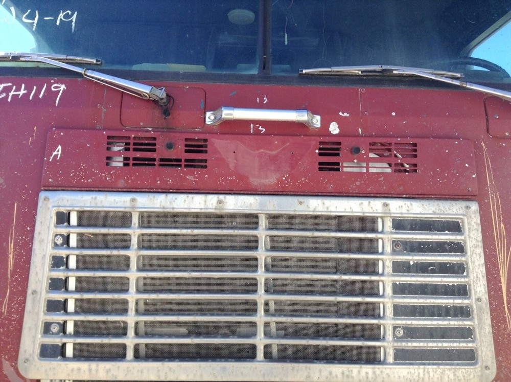 International 9700 ALUMINUM ABOVE GRILLE Panel