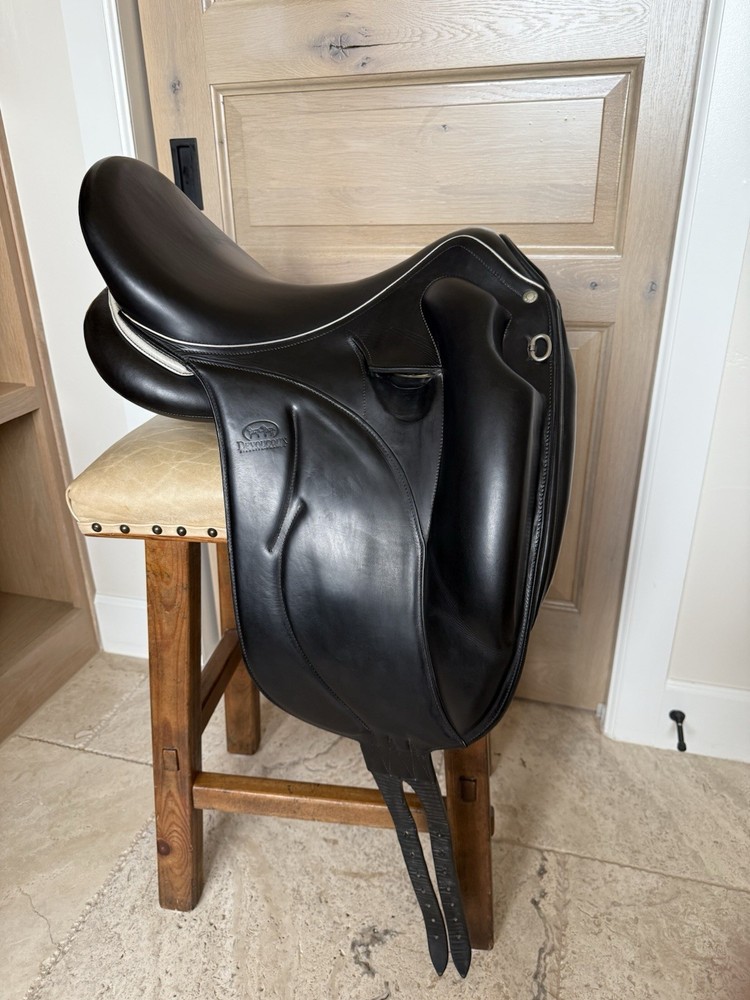 Devoucoux Mendia Dressage Saddle 17.5