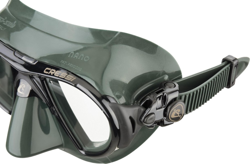 Nano, Black/Green