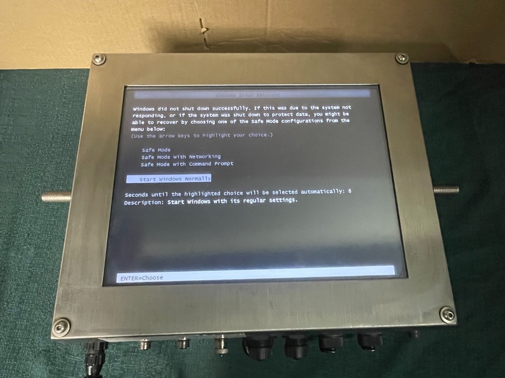 Comark PC, Atom 1.86GHz, 15”, TS, Win 7 Industrial Computer Screen