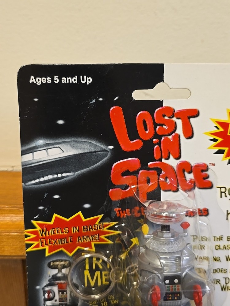 LOST IN SPACE ROBOT B-9 Talking Keychain New Sealed Basic Fun 1997