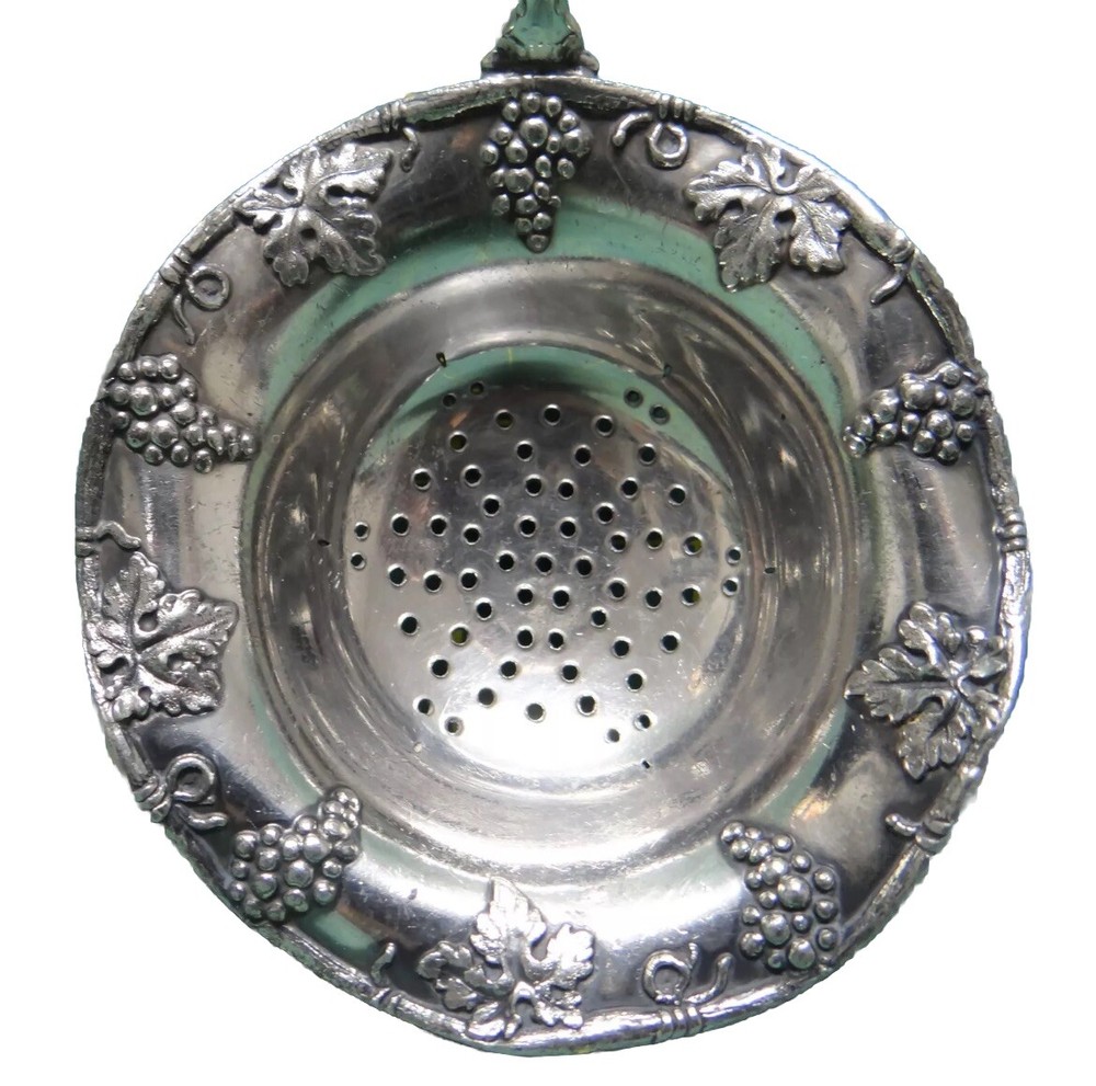 Rogers A1 Silver Plate La Vigne Over Cup Tea Spoon Berry Spoon Grape Pattern