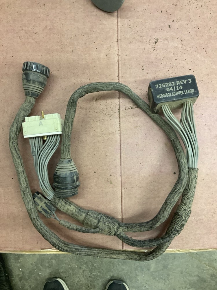 John Deere Black Wedge Box Harness