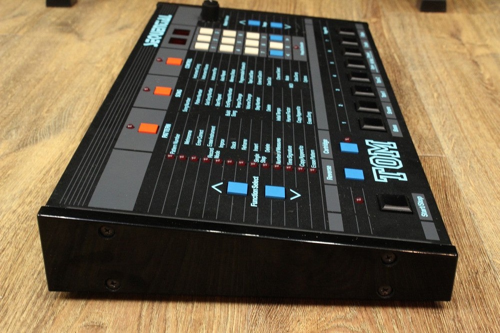 SEQUENTIAL CIRCUITS TOM [02541]