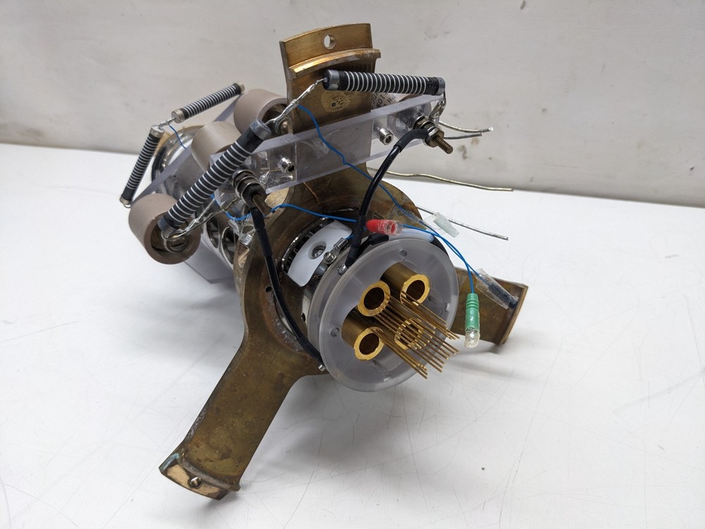 "Unknown" Mass Spectrometer Quadrupole Assembly