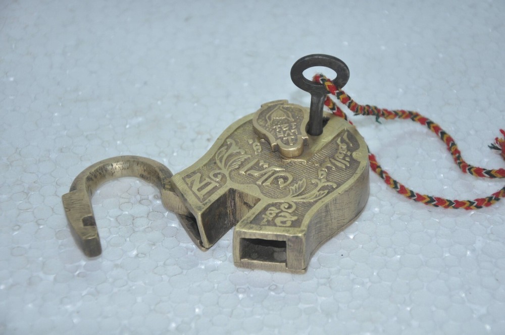 Vintage Brass Handcrafted Lines Engraved Solid Padlock