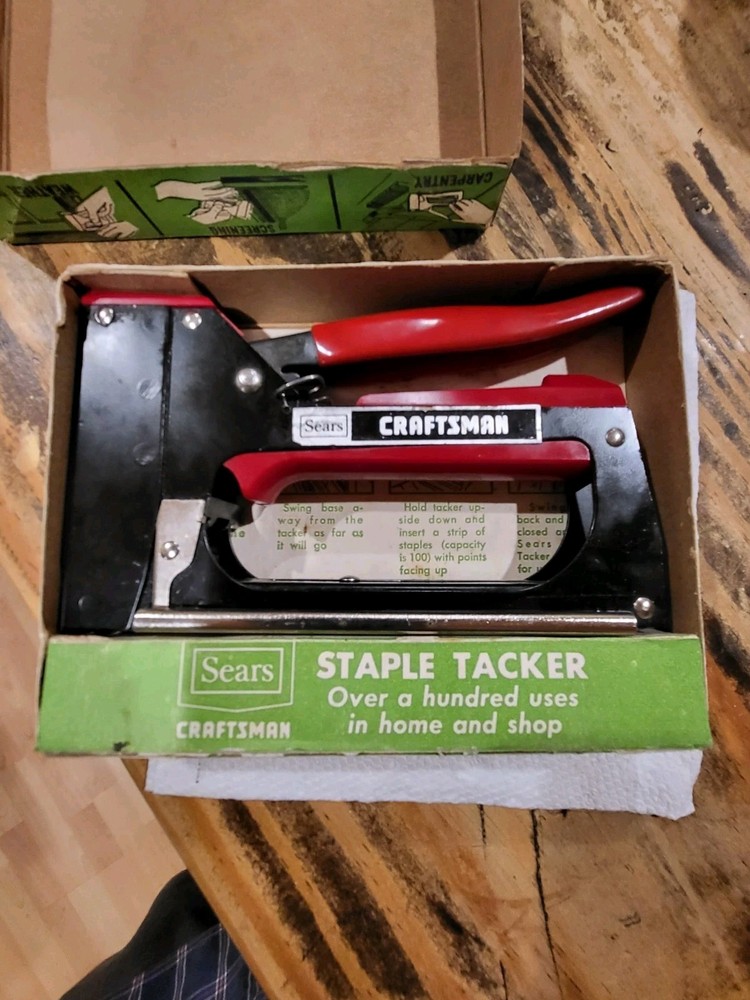 NOS CRAFTSMAN STAPLE TACKER 9-68464