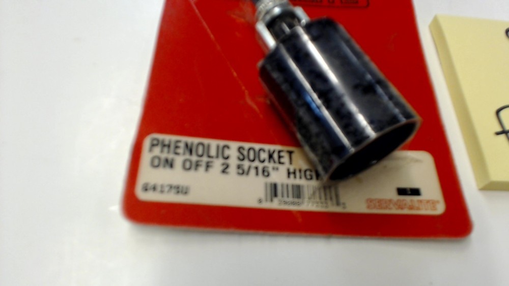 Phenolic Socket On-Off 2 5/16" High