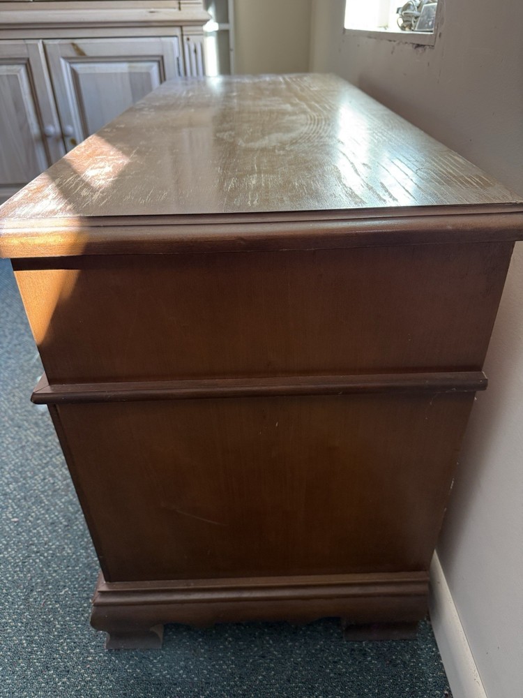Lane Cedar Chest Antique