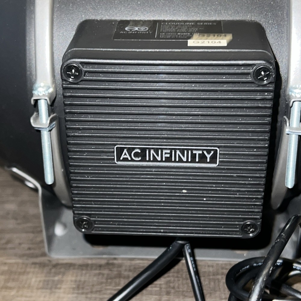 AC Infinity Cloudline Al-ClS4 Comes With Remote + 10 Ft Wire. -Please read Info-