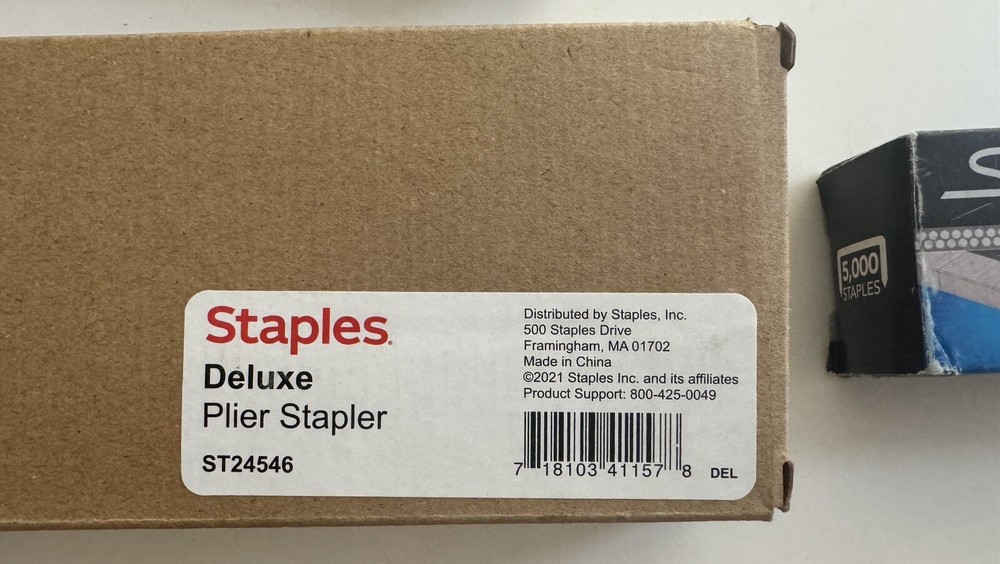 Staples ST24546 Deluxe Plier Stapler