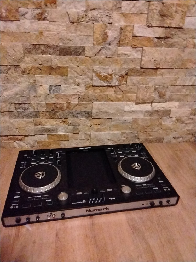 Numark N382 DJ Mixer