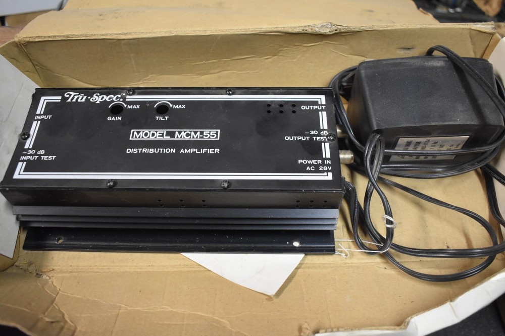 Tru Spec MCM-55  Distribution Amplifier New