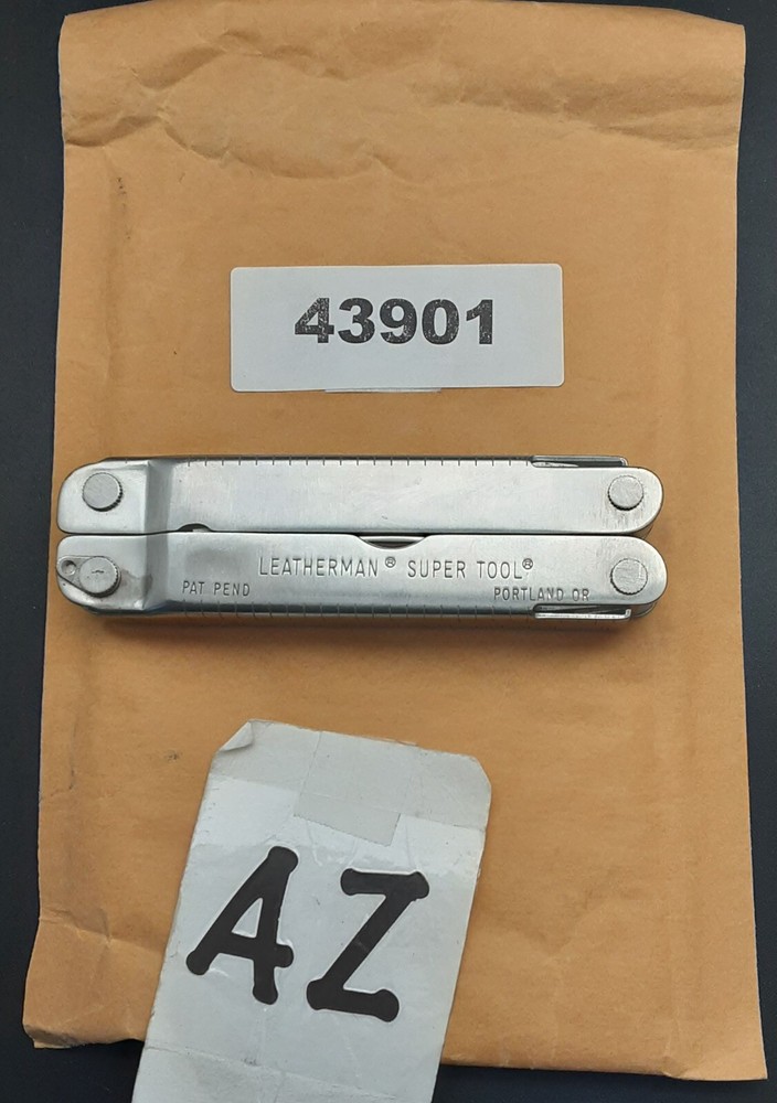 Stainless LEATHERMAN Super Tool Folding Pocket Knife/Multi-Tool