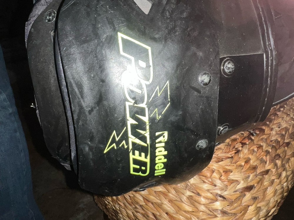 Riddell Power Volt Shoulder Pads Large