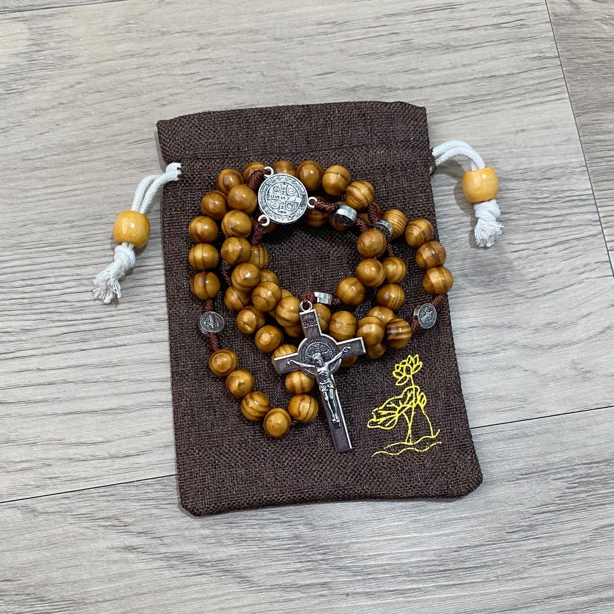 Saint St Benedict Wooden Rosary & Pouch Prayer Beads Crucifix Rosario San Benito