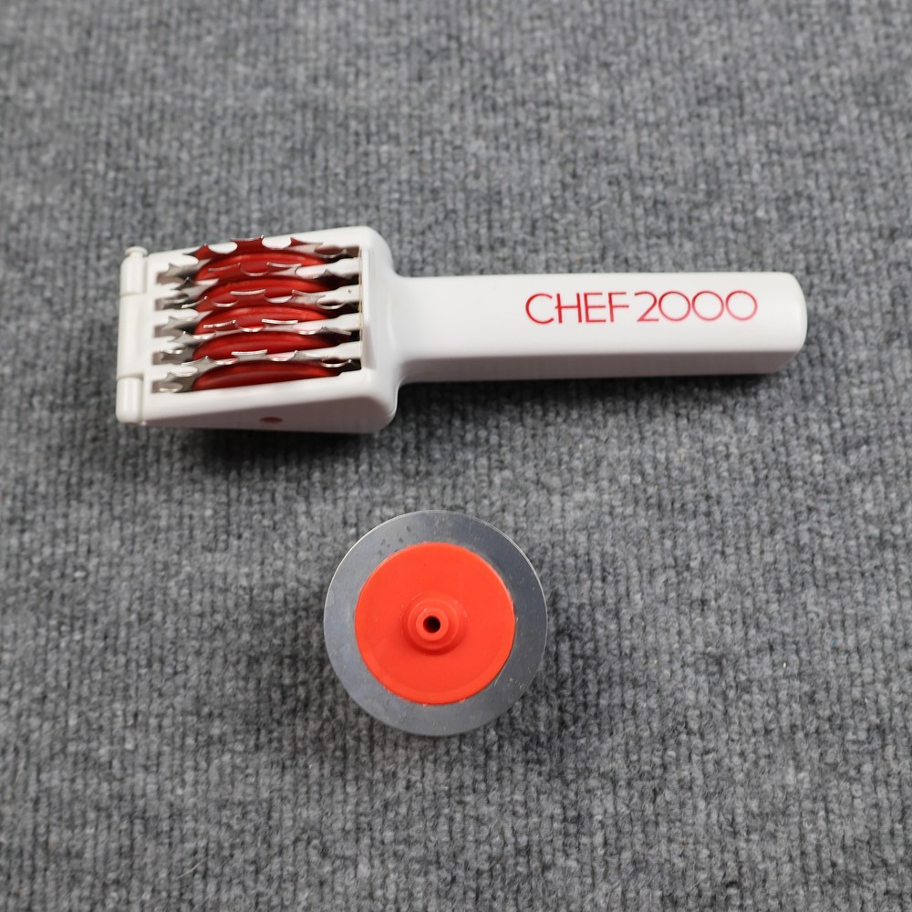 Super Chef Rolling Chopper Tenderizer Chef 2000 Kitchen Gadget Tool W Box