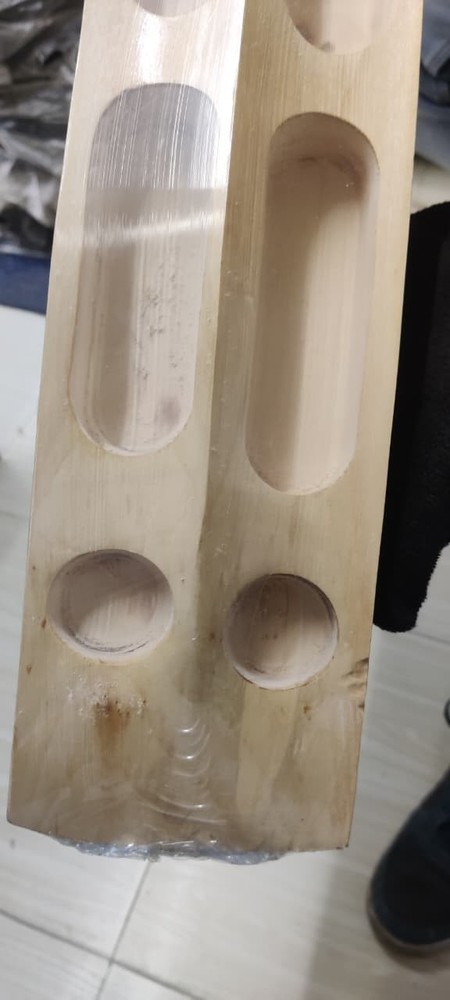 Selectted Willow Cricket Bat.