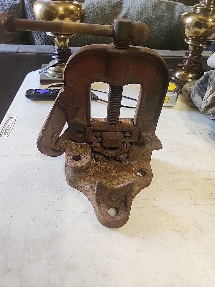 The Ridge Tool Co Pipe Vise Elyria, Ohio