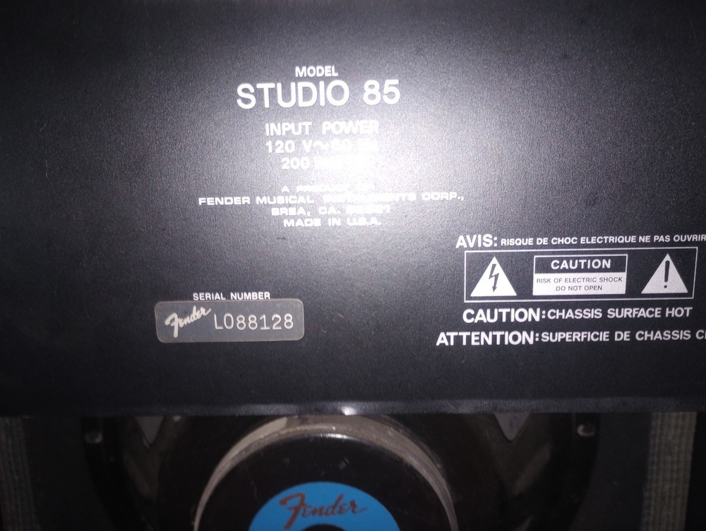FENDER STUDIO 85 GUITAR AMPLIFIER WORKS GREAT!