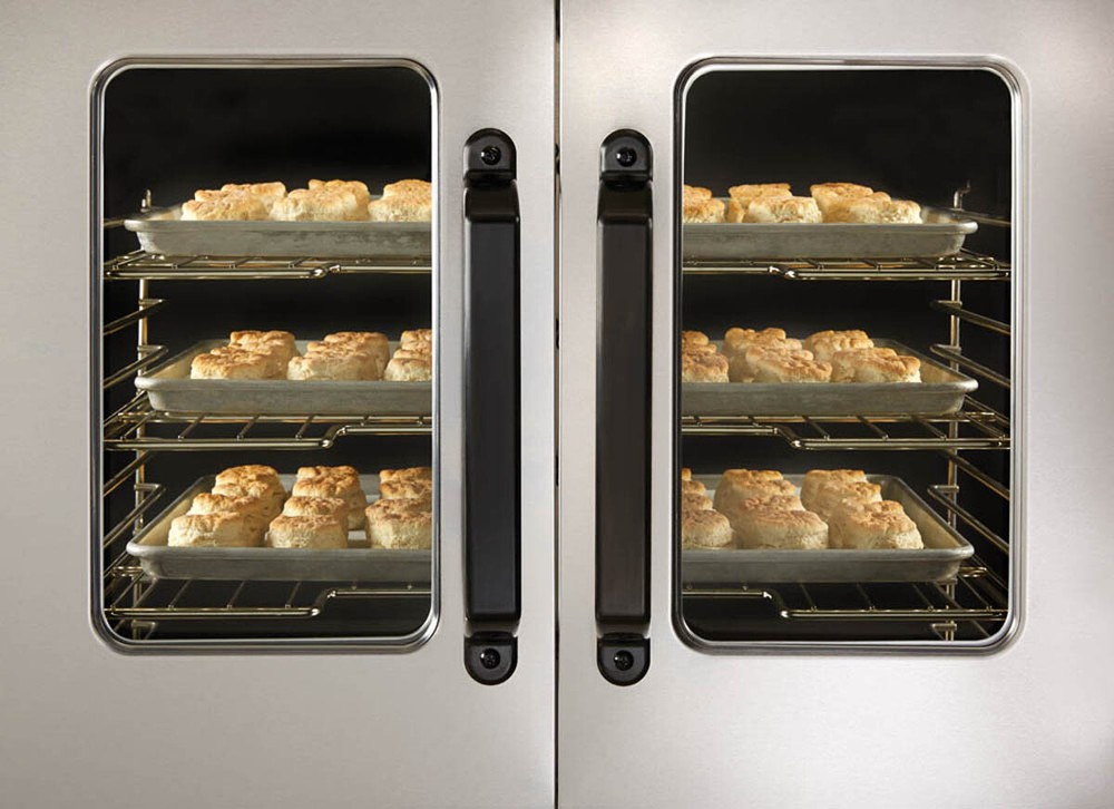 Vulcan VC5GD Single Deck Full Size Gas Convection Oven with Solid State Controls