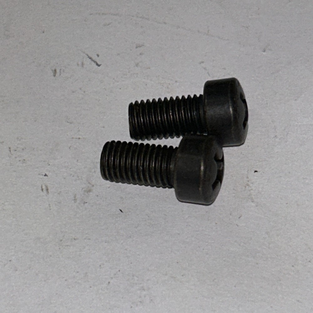 1100 Screw